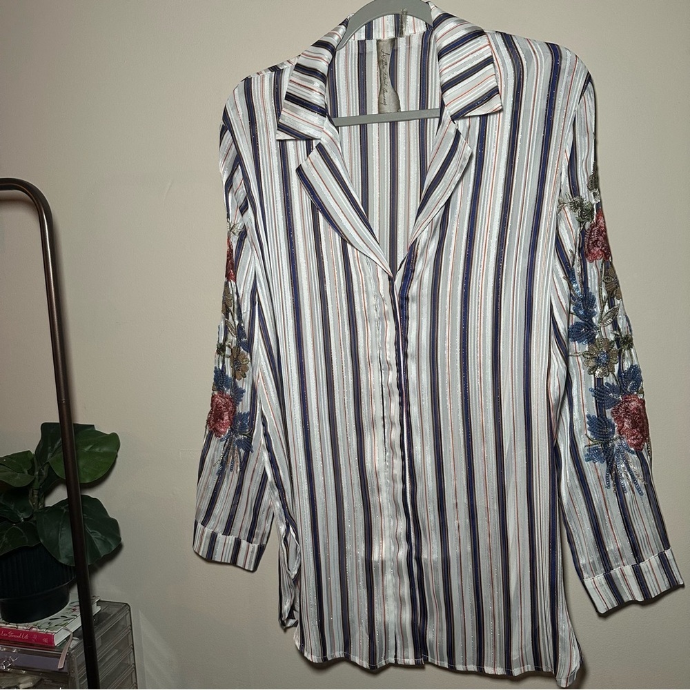 Aratta Silent Journey Striped Floral Embroidered Button Down Top Bundle Size S-M - Picture 6 of 16
